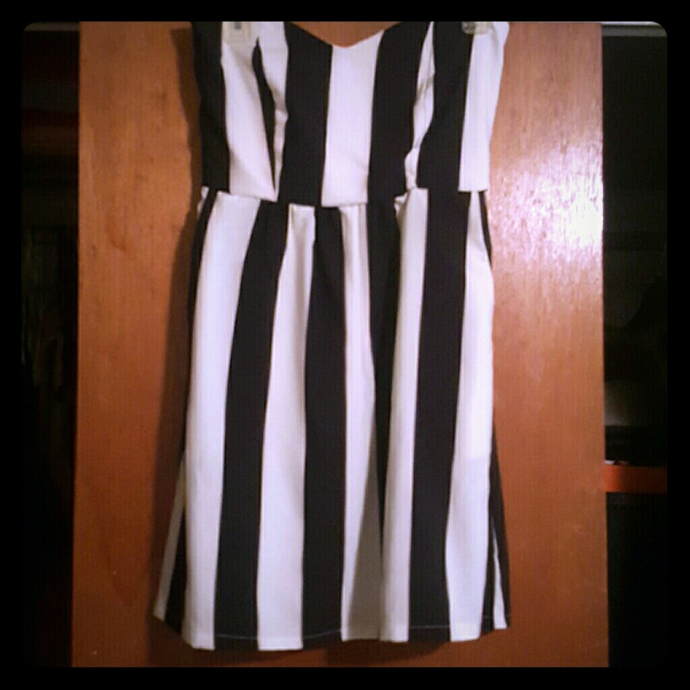 Strapless Black/White Striped Mini Dress